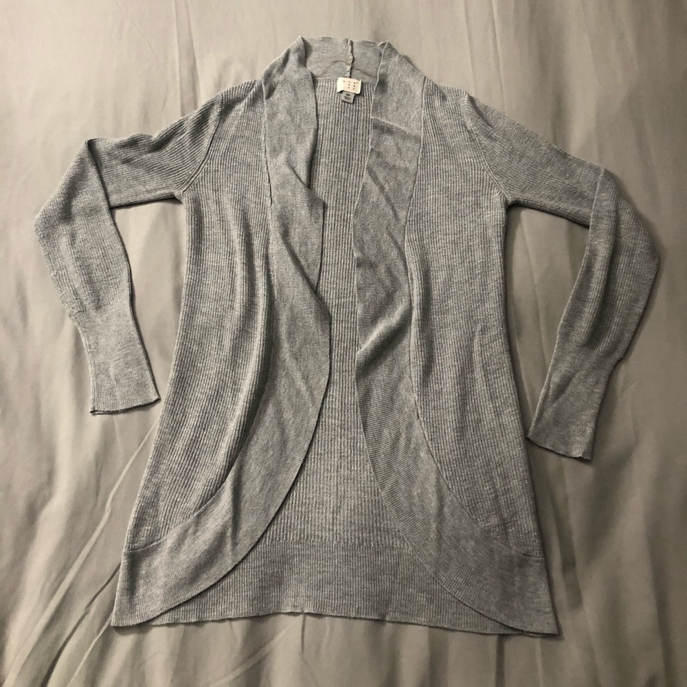 Grey cardigan